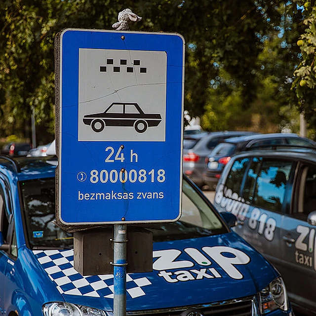 Zip taxi valmiera - izsauc taksi 10