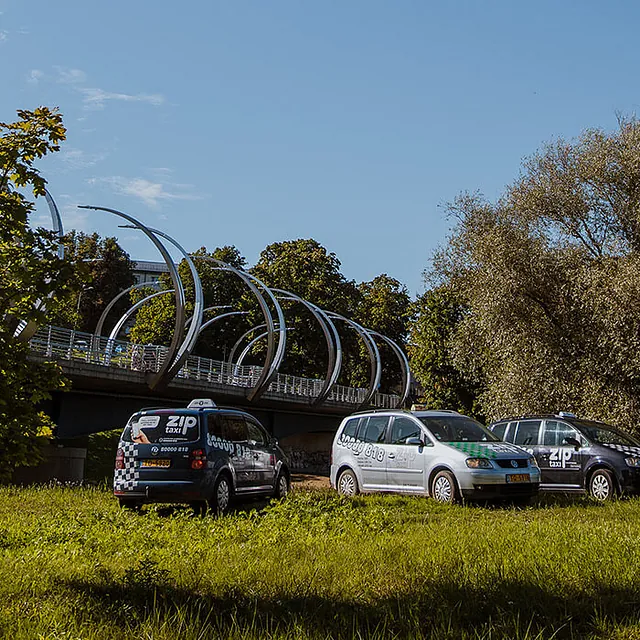 Zip taxi valmiera - izsauc taksi 12