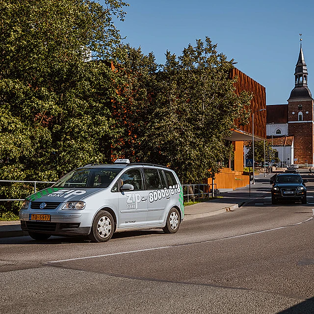 Zip taxi valmiera - izsauc taksi 07